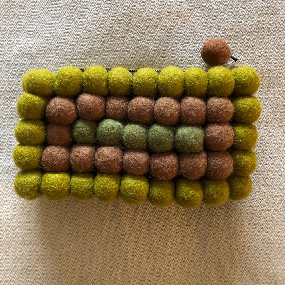 Felt coin purse